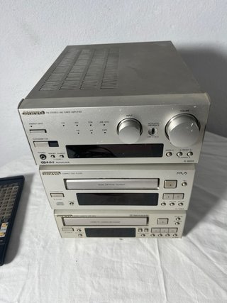 Equipo Onkyo Amplificador/Radio, CD y Cassette