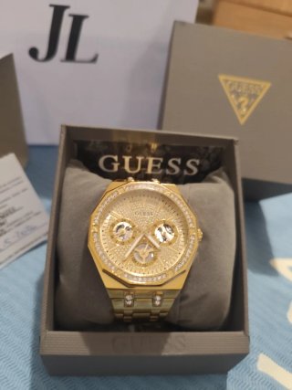 Reloj Guess Dorado con Cristales