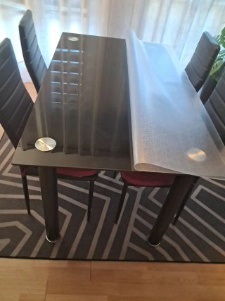 Mesa comedor cristal y 6 sillas polipiel