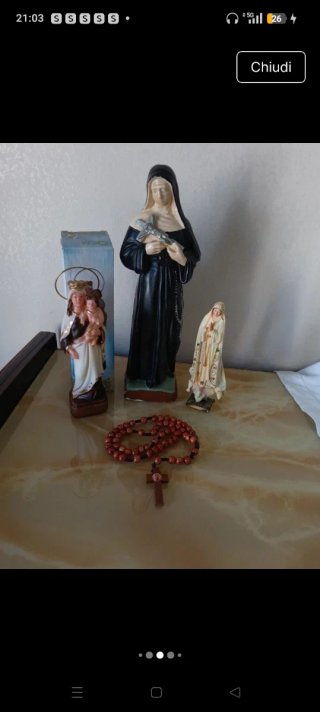 Set statue sacre