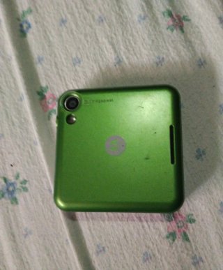Móvil Motorola Plateado con Teclado
