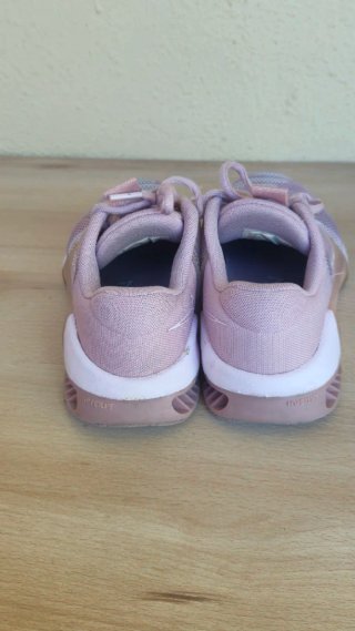 Nike Metcon 9 Talla 36.5 Rosas