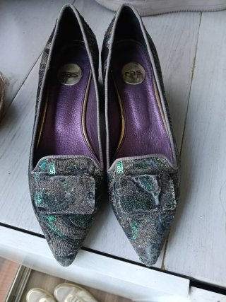 URGE VENDER ...Zapatos RAS tacón bajo terciopelo f