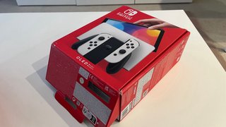 Nintendo Switch OLED Blanca + Mario Kart Deluxe 8