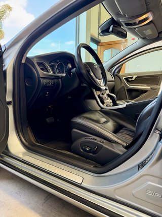 Volvo V60 D6 Hybrido Enchufable Diesel + Electrico