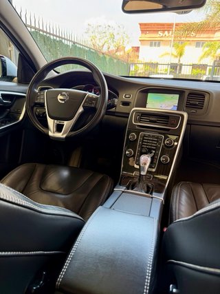Volvo V60 D6 Hybrido Enchufable Diesel + Electrico