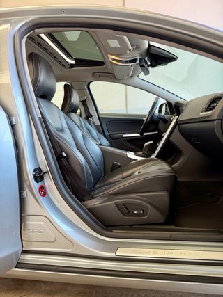 Volvo V60 D6 Hybrido Enchufable Diesel + Electrico