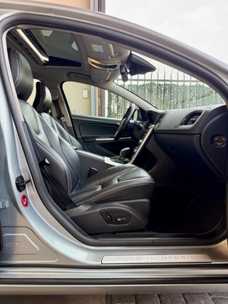 Volvo V60 D6 Hybrido Enchufable Diesel + Electrico