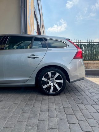 Volvo V60 D6 Hybrido Enchufable Diesel + Electrico