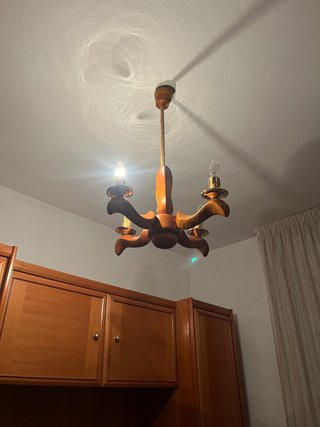 Lámpara de techo de madera