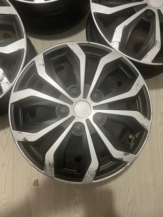 Llantas R15 (Juego de 4)