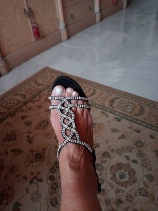 Sandalias tacón negras brillantes de diez centímet