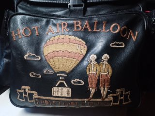 Mochila efecto Cuero Vintage Bordada