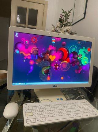 Ordenador LG All-in-One Blanco