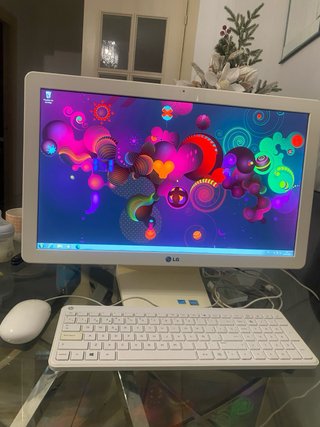 Ordenador LG All-in-One Blanco