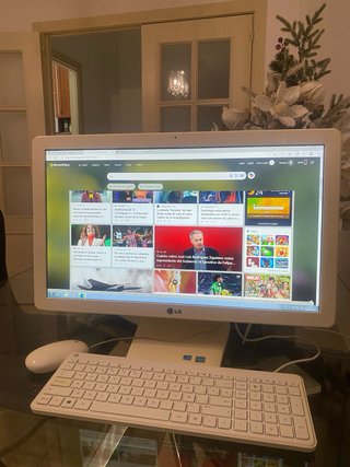 Ordenador LG All-in-One Blanco