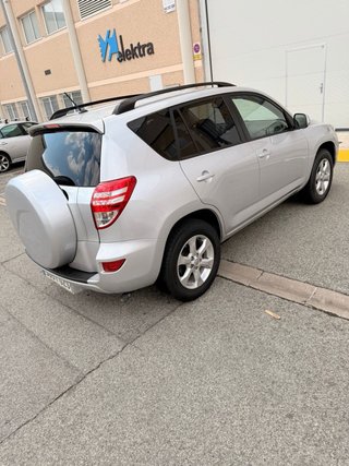 Toyota RAV4 2010