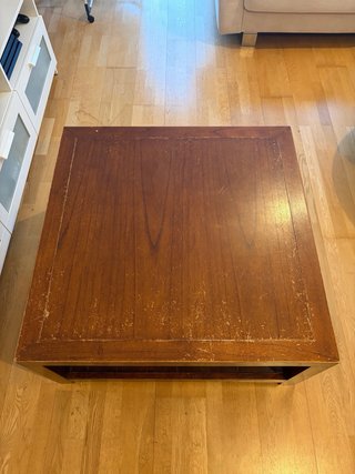 Mesa auxiliar cuadrada de madera