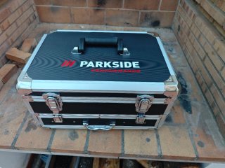 Taladro Parkside 20V con accesorios