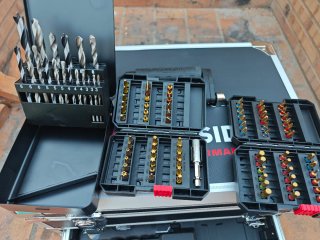Taladro Parkside 20V con accesorios
