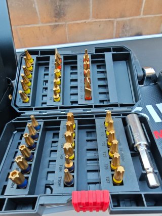 Taladro Parkside 20V con accesorios