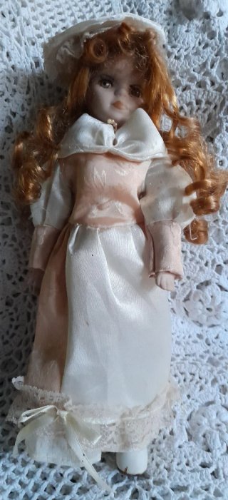 Bambola vintage da collezione