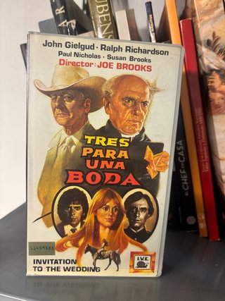 VHS Tres para una boda