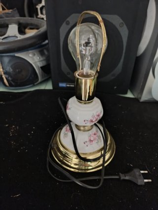 Lampada vintage simil oro e porcellana