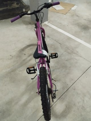 Bicicleta BMX Morada