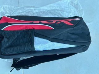 Mochila Pádel Siux Negra y Roja.