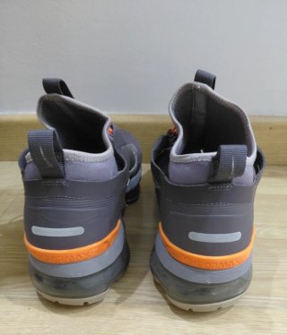 Nike Vapormax grises y naranjas