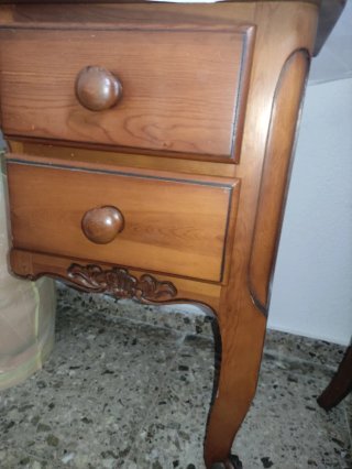 2 Camas individuales + cómoda escritorio