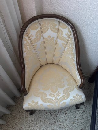 Poltrona da camera da letto in stile classico