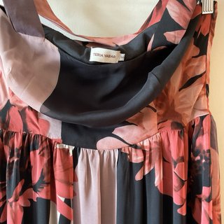 Vestido largo floral Teria Yabar
