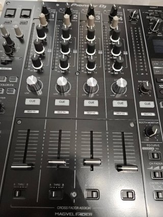 Mesa de mezclas Pioneer DJM-900NXS2