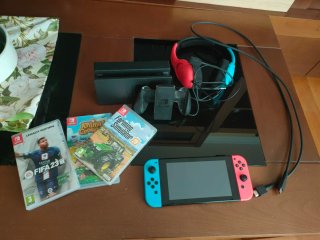 Nintendo Switch Roja y Azul + Juegos