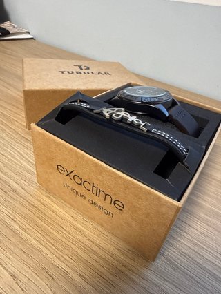 Reloj y Pulsera Tubular