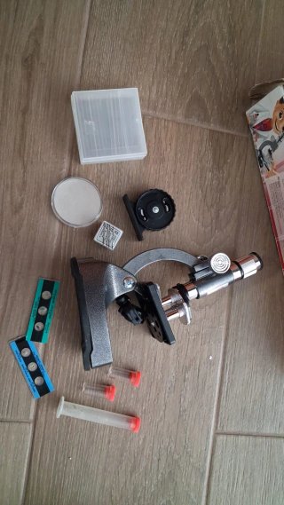 Microscopio de juguete para niños