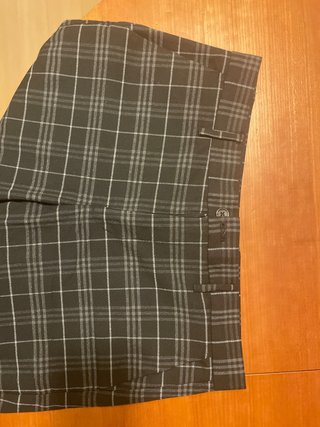 Pantalones de cuadros grises y negros