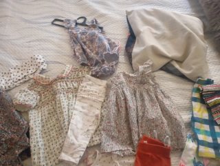 Ropa de bebé reborn  o bebé delote de 100 e entran