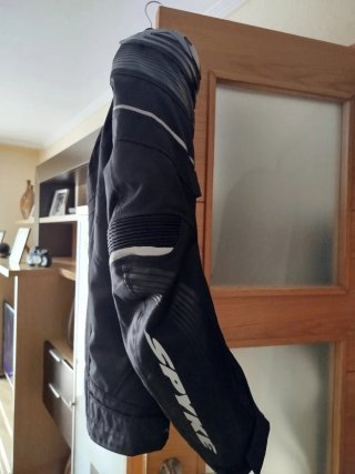 Cazadora de moto Spyke, talla L.