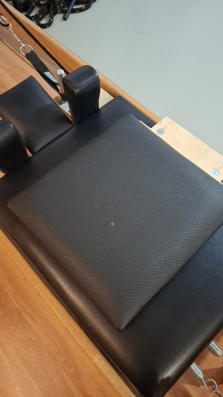 Máquinas Peak Pilates – Reformers + Mat con Torre