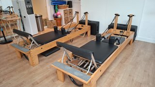 Máquinas Peak Pilates – Reformers + Mat con Torre