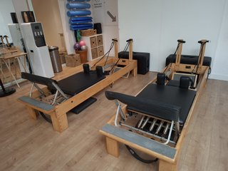 Máquinas Peak Pilates – Reformers + Mat con Torre
