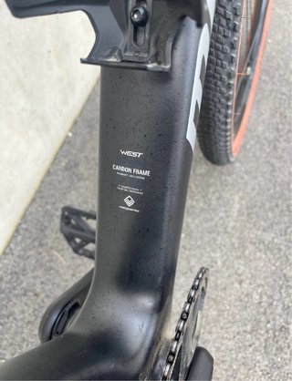 Megamo WEST 10 2025 Carbono