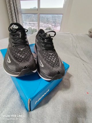 Zapatillas  Mujer Negras y Blancas