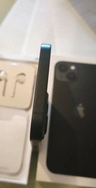 iPhone 13 128GB Negro + Accesorios