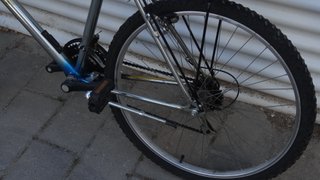 Bicicleta de montaña cromada