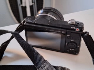 Sony Alpha a5000 + objetivo