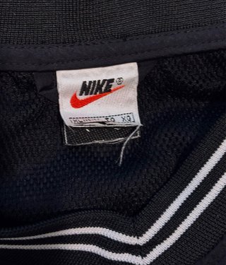 Nike Pullover Vintage Negro y Blanco